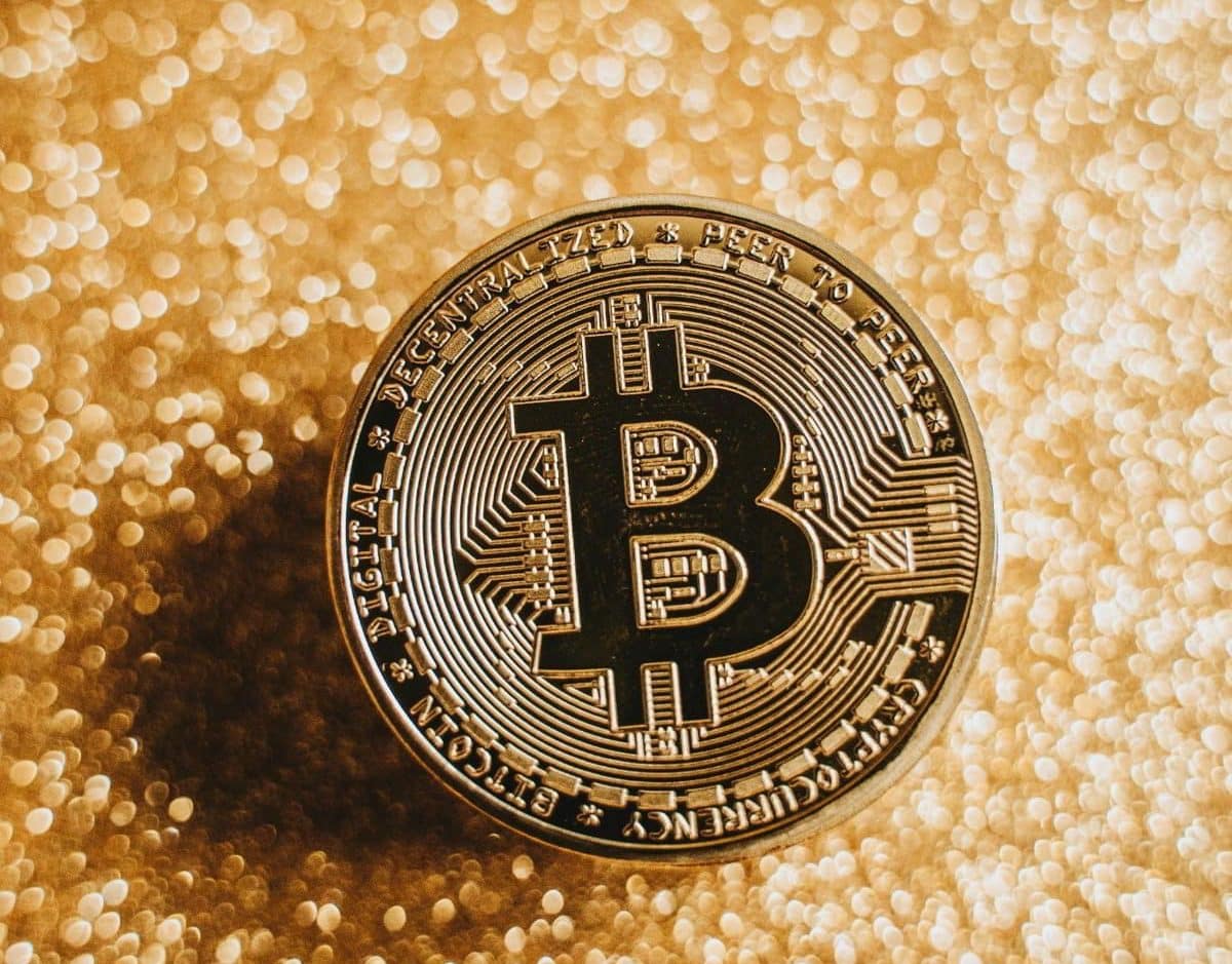 Februarie a fost o lună negară pentru Bitcoin, după anunţul lui Trump de a impune tarife comerciale