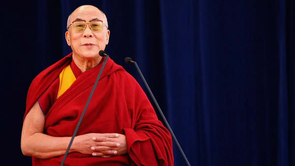 Dalai Lama a scris o carte în care spune că succesorul său se va naşte în afara Chinei