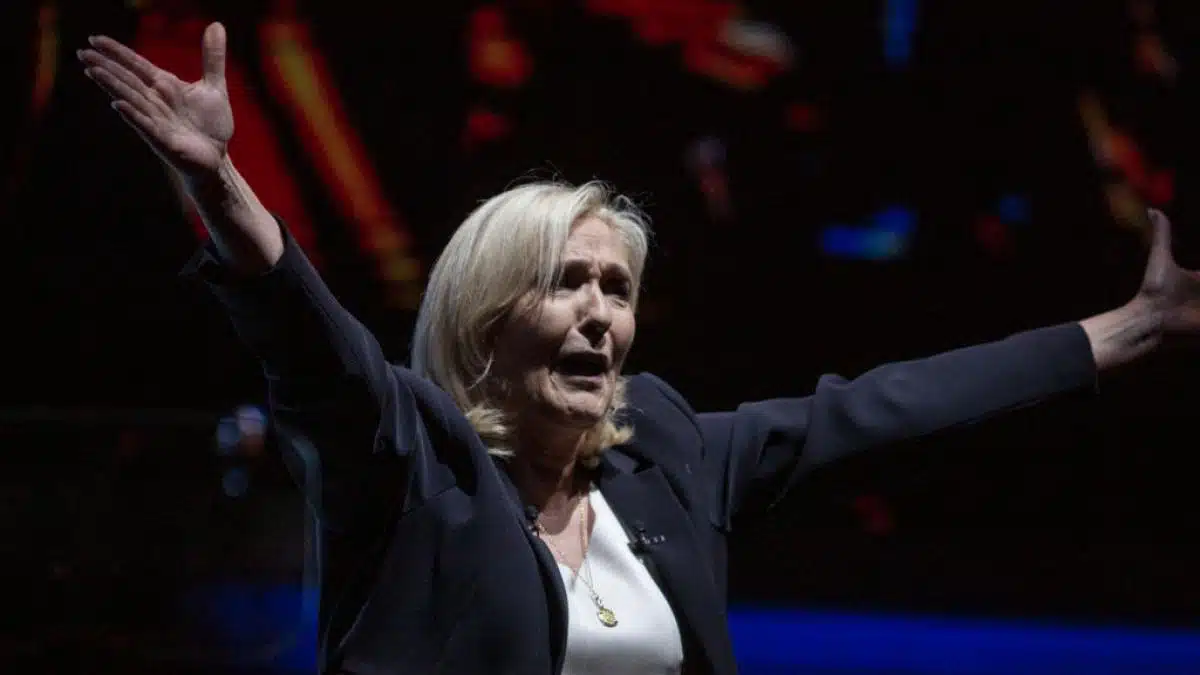 Astăzi, judecătorii decid dacă Marine Le Pen va putea candida în anul 2027