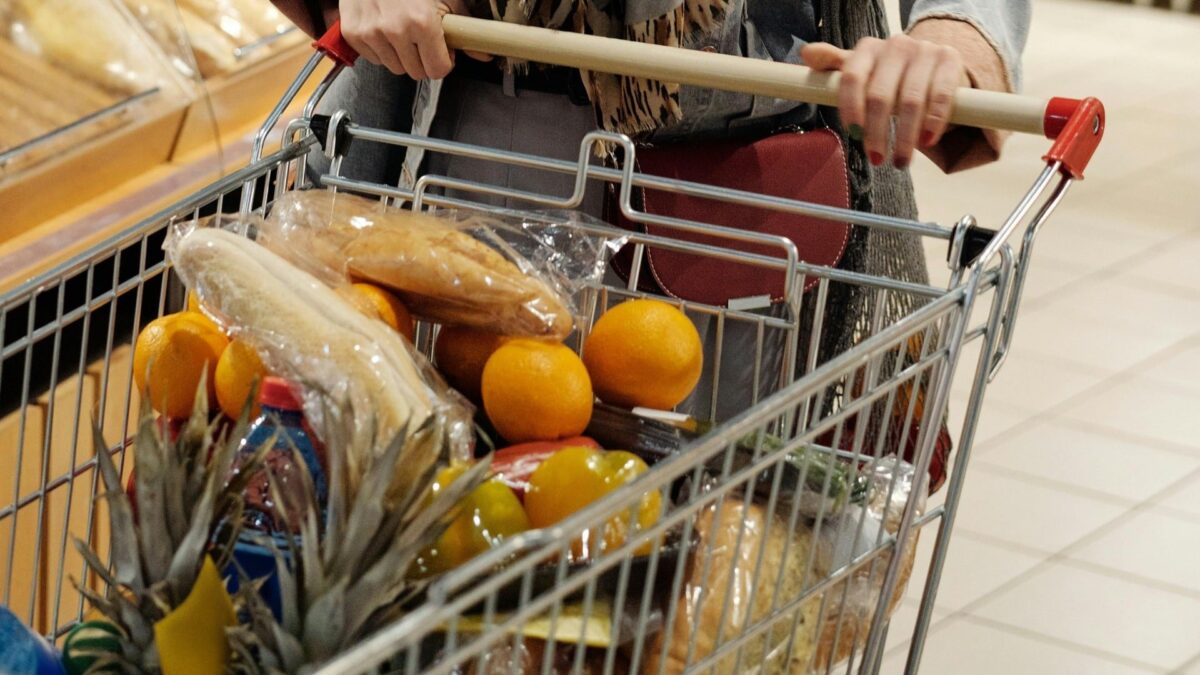 Cum învățăm să facem cumpărături conştient în cadrul unui buget stabilit? Ce invatam din cheltuielile de PasteAnaliza practica pentru un viitor