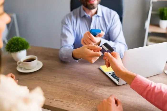 creditpentruunclientrefuzatdedouabanci-thebrokerscredit.jpg