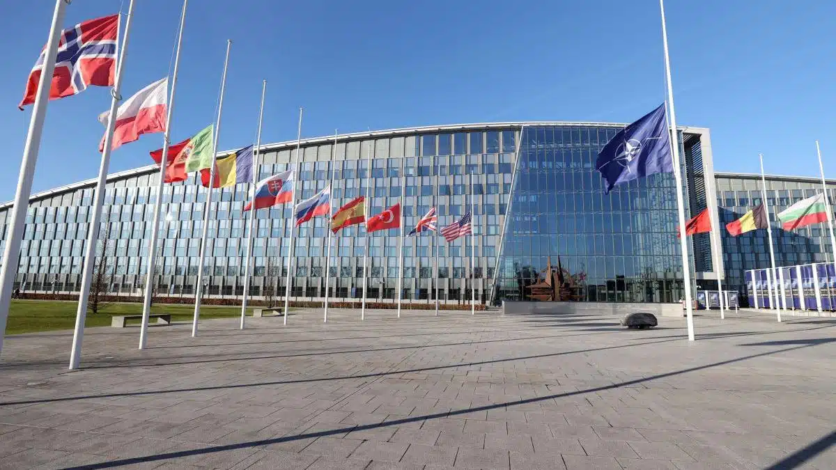 cele-trei-scenarii-in-care-nato-isi-joaca-viitorul-fara-sua-cel-mai-haotic-se-face-simtit-in-prezent.webp