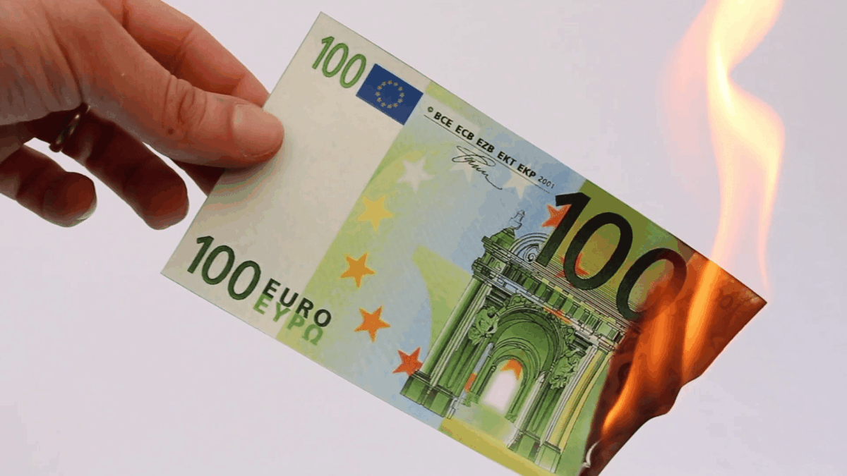 Câștigătorul luptelor de pe piețele financiare, este euro euro arsi 7548934857