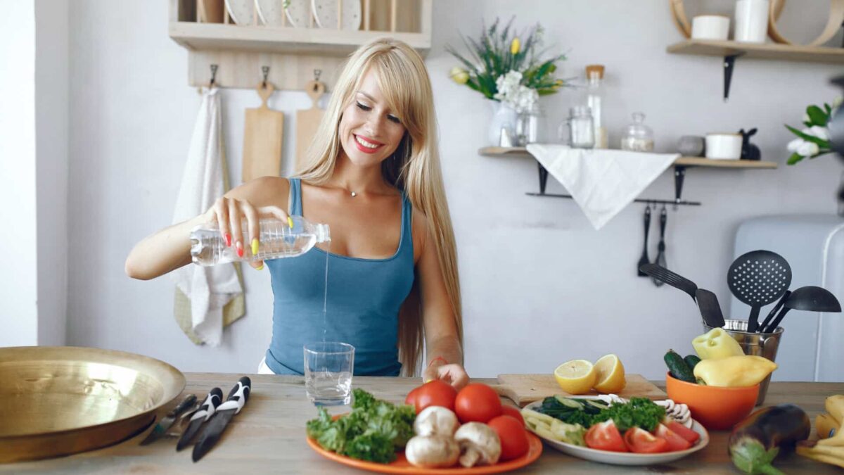 Care este rolul apei, în contextul fiziologic şi gastrologic? 62413841