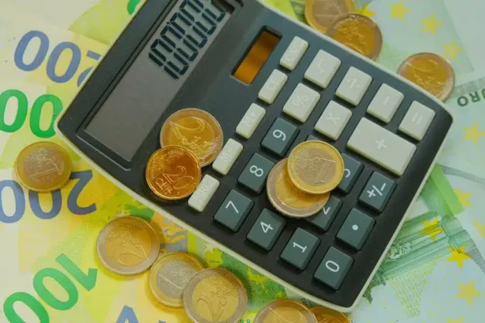 În Braşov, o nouă taxă majorată intră în vigoare chiar de 1 Mai Atentie romani O noua taxa majorata intra in vigoare chiar.webp
