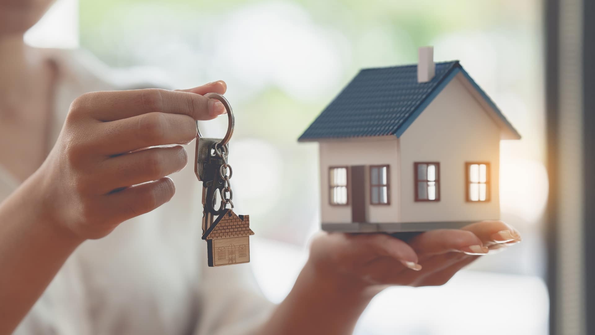 Un broker te poate ajuta ca consilier financiar pentru un credit