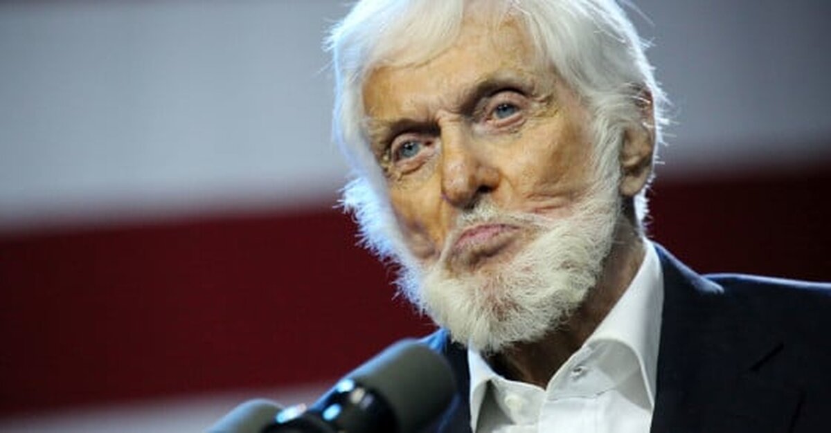 La aproape 100 de ani, Dick Van Dyke vorbeşte despre „blestemul” longevității: „Am pierdut mulți prieteni” Jmg9MjkyJmhhc2g9MTg5YTA0NWQ2ZDIwNDRjN2ZiODg0NWY4YjliZjNhN2I.thumb