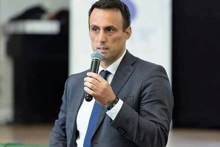 Valentin Ionescu (ISF): Rolul esențial al conectării tinerilor cu realitățile piețelor financiare nebancare Valentin Ionescu Presedinte ISF