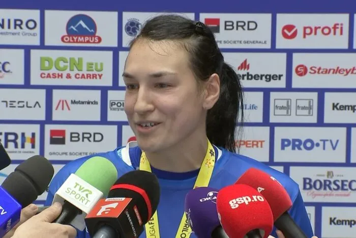 cristina-neagu-2.jpg