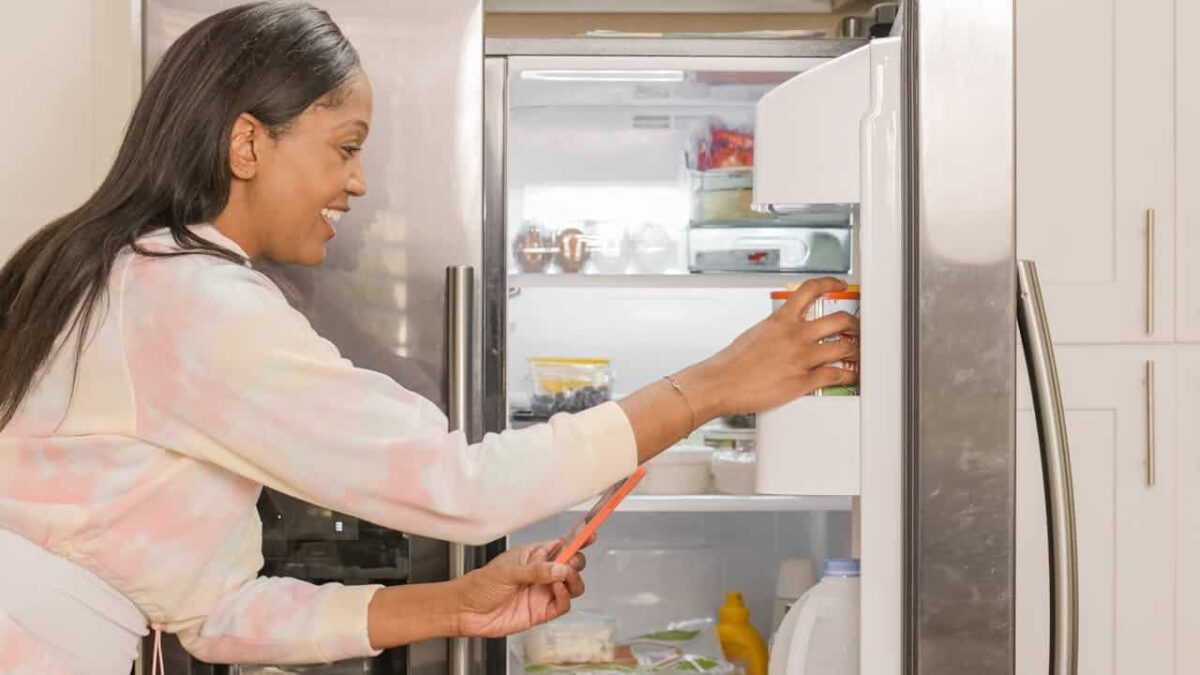 Cum să organizezi frigiderul pentru a reduce risipa de energie cu 40%? pexels kindelmedia 6994189