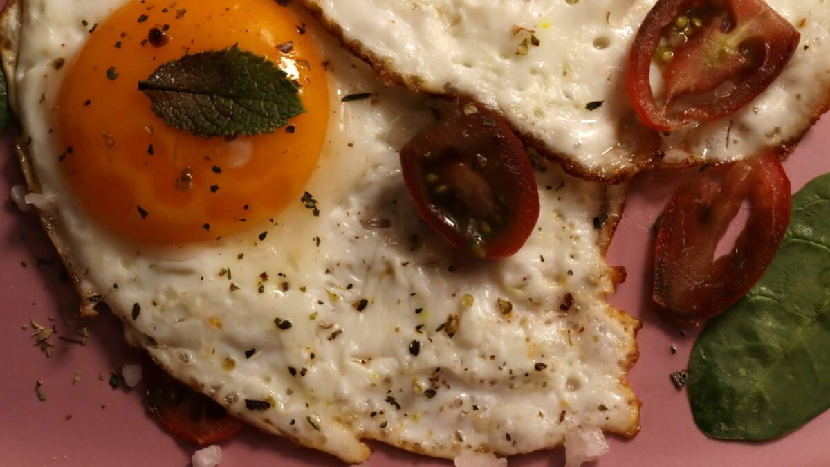 Gustări sub 150 de calorii care chiar țin de foame r g hpvPxUFprcE unsplash