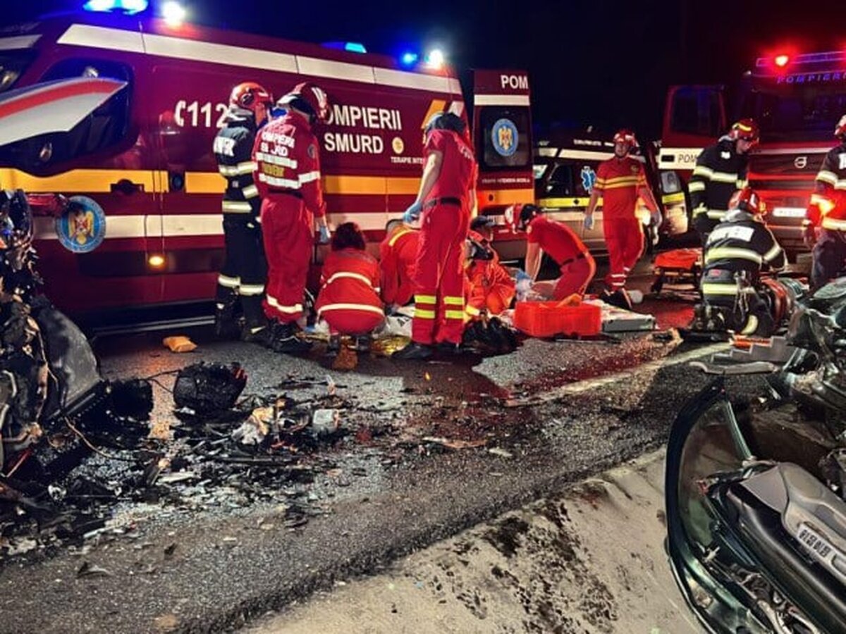 În urma unui accident în Botoşani, 2 tineri au murit şi 4 persoane au fost rănite