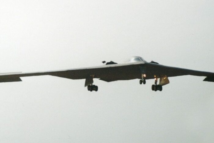 atacuri b2 sua iran spulbera teorie elon musk roiuri drone arata limitari razboi e1750829355157