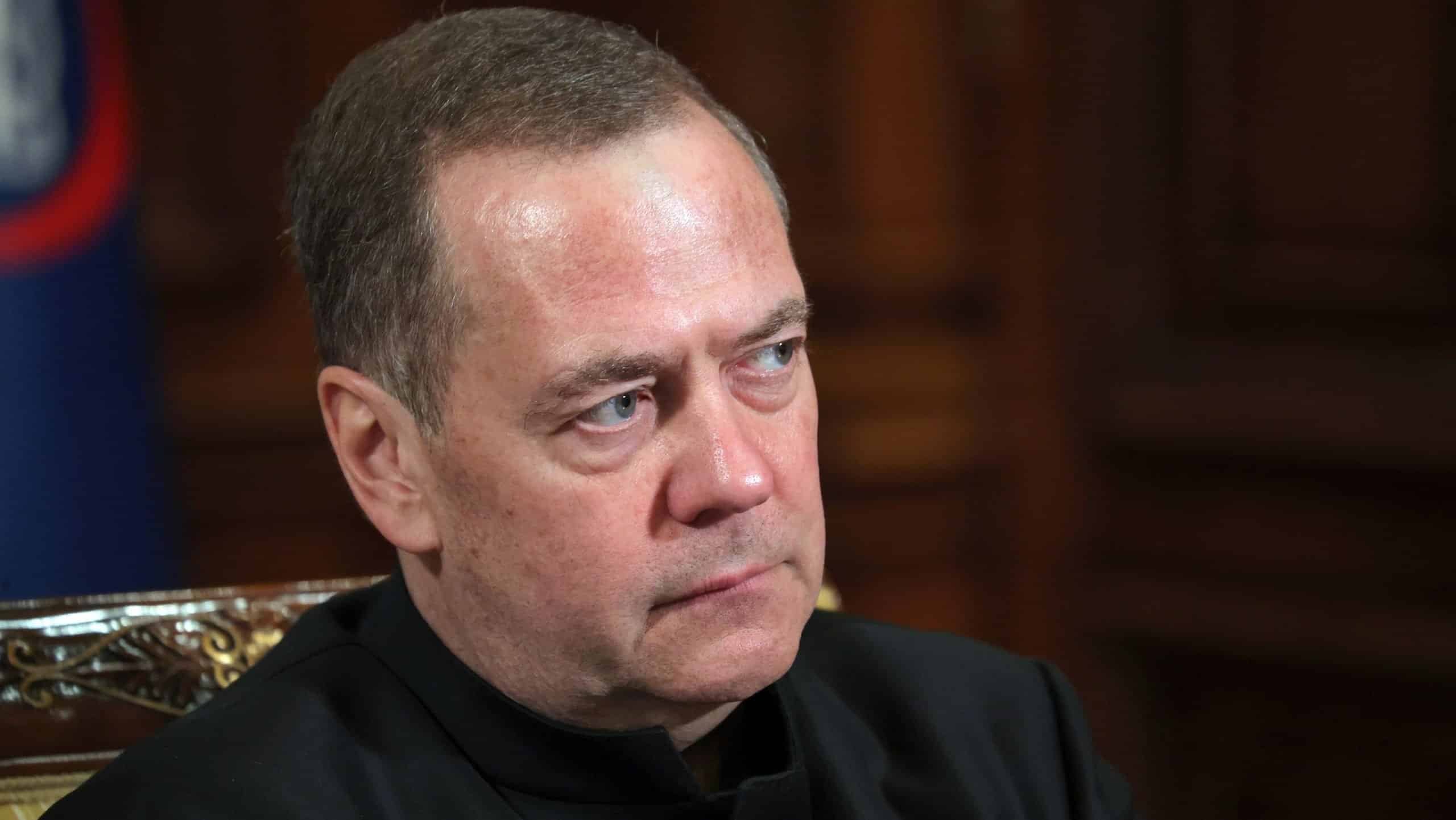 Dmitri Medvedev a declarat că Uniunea Europeană de astăzi este o „amenințare directă” la adresa Rusiei
