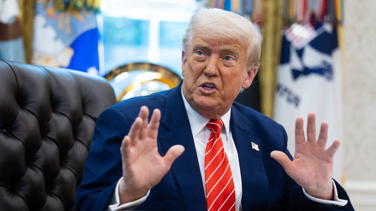 Donald Trump cere o nouă investigație după diagnosticul de cancer al lui Joe Biden donald trump biroul oval casa alba