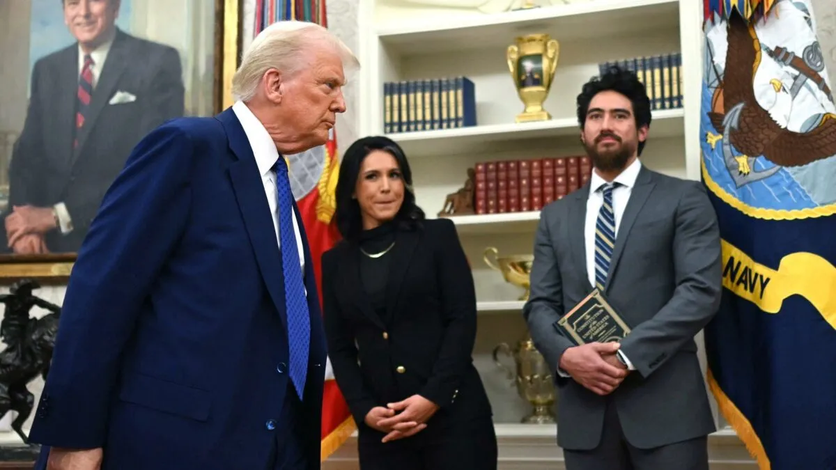 donald-trump-tulsi-gabbard-investire-a-lui-gabbard-in-functia-de-director-al-serviciilor-de-informat.jpeg