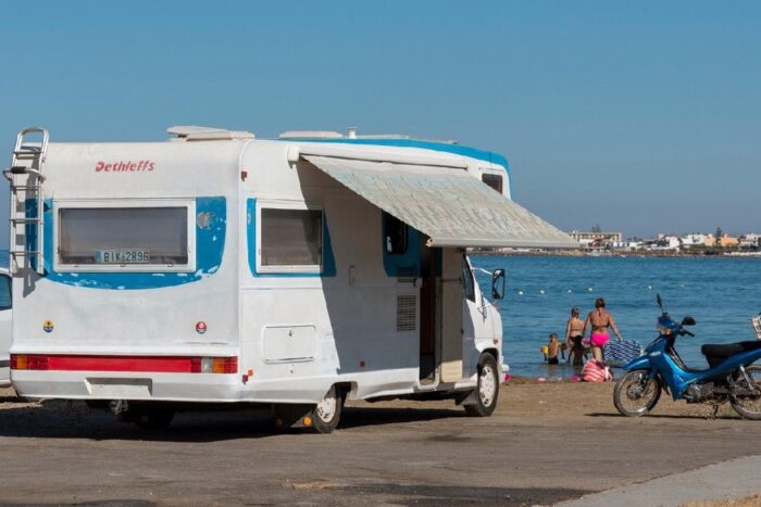 Ce trebuie să știe șoferii care merg în vacanță în Grecia? fara autorulote parcate liber in grecia