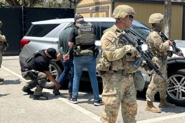 ice-aresteaza-imigranti-in-la.jpg