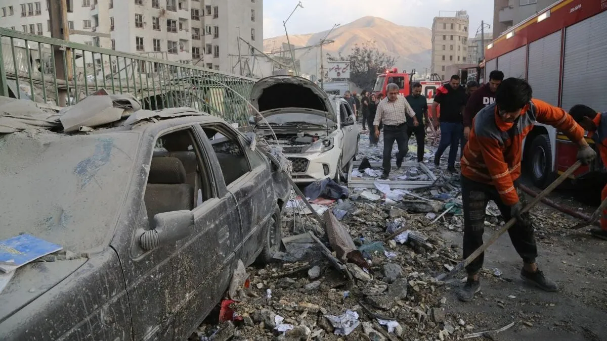 masini-distruse-bombardamente-iran.jpg