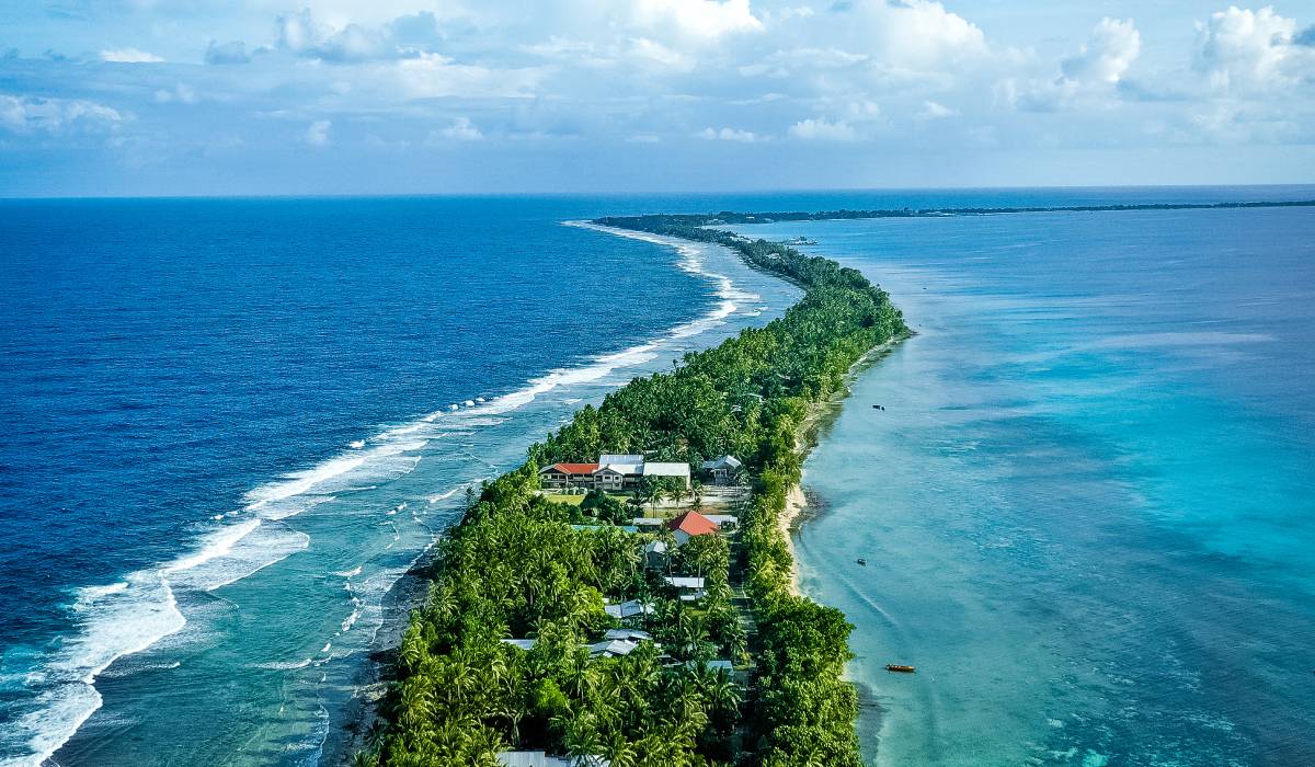 În Tuvalu, o insulă din Pacificul de Sud, peste 40% din populație intenţionează să se mute, din cauza creşterii nivelului mării