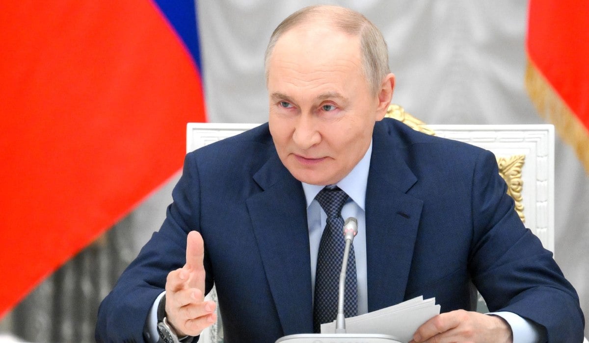 Vladimir Putin anunță că este gata să se întâlnească cu Volodimir Zelenski, dar nu-l recunoaște ca autoritate legitimă în Ucraina