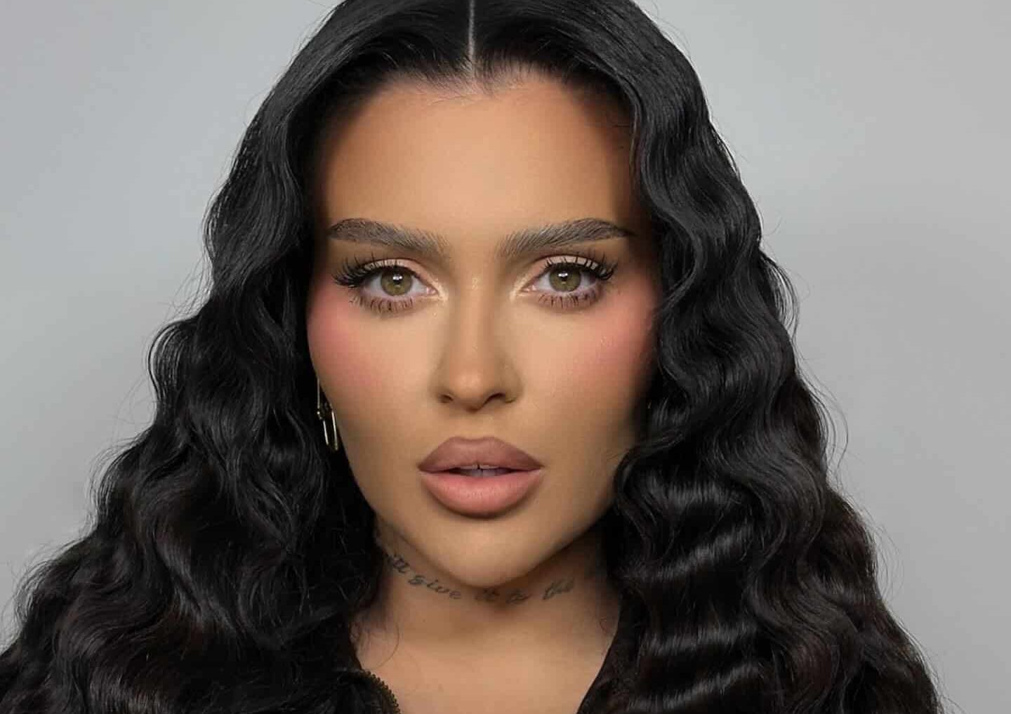 Cine sunt celebrităţile care au susţinut slăbirea falsă cu ceaiuri „magice”?