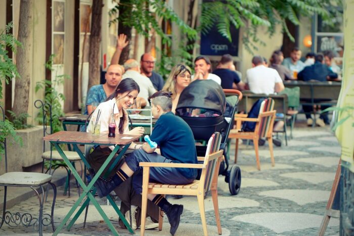 al fresco 6314461 1280
