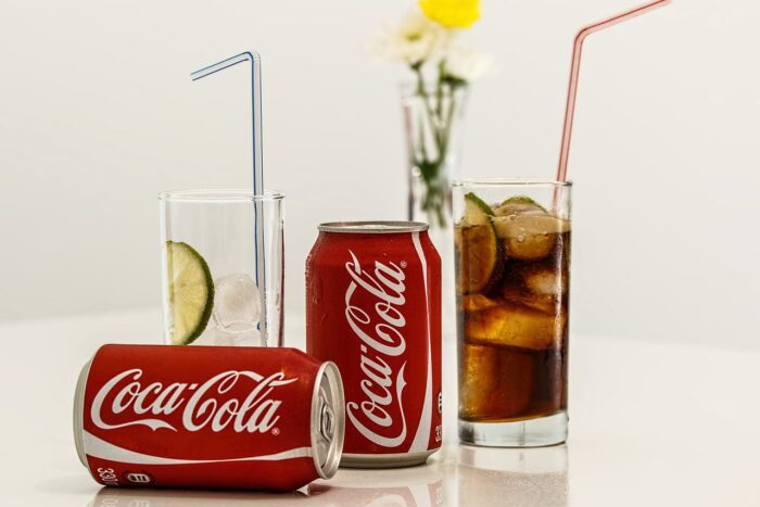 Care sunt ingrediente esențiale pentru prepararea unei Cola? drink 462776 1280