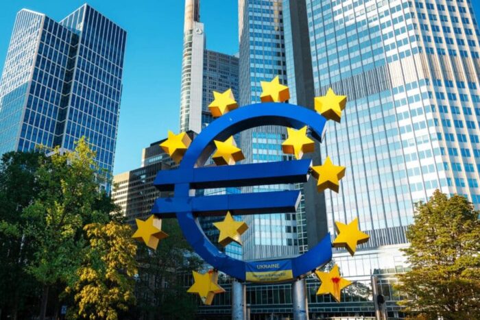 euroskulptur frankfurt downtown germany 1 1024x576