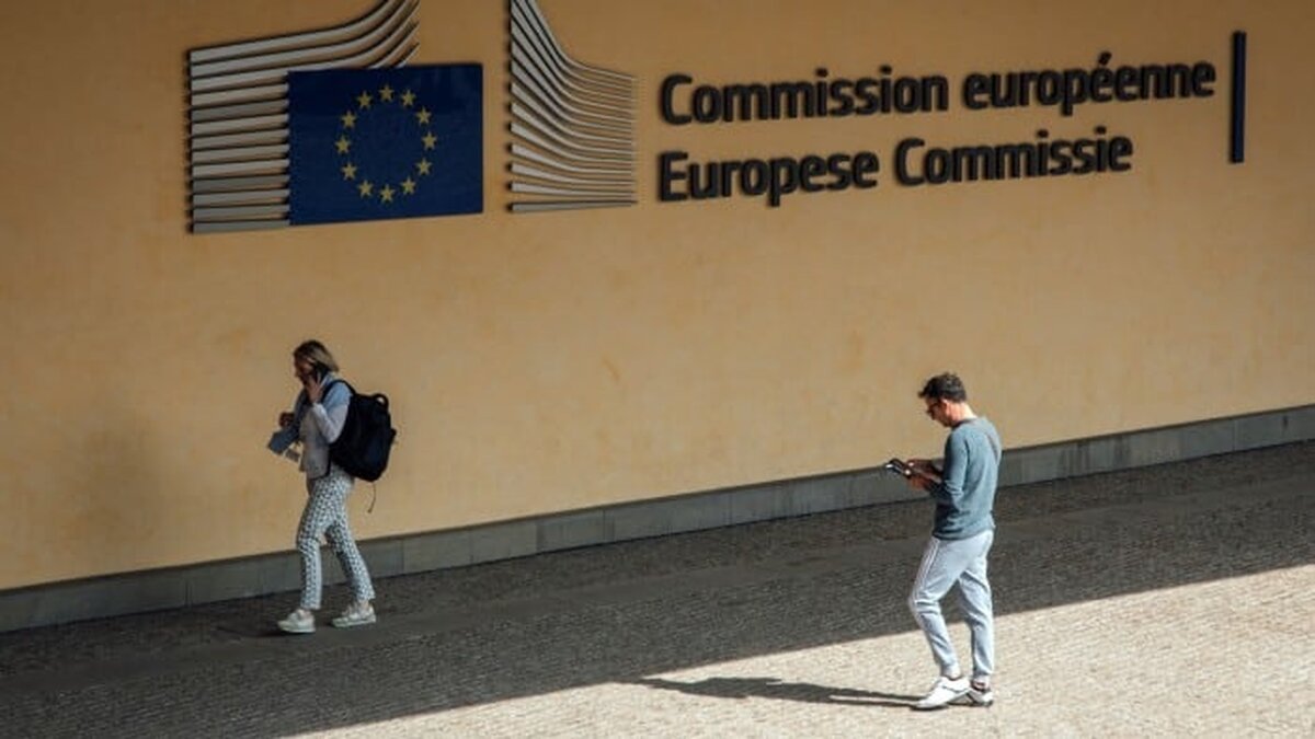 De ce companiile europene cer blocarea legii Inteligenţei Artificiale?