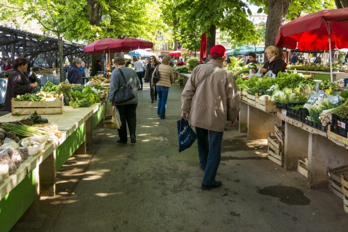 Ilie Bolojan, precizează că măsurile luate nu sunt măsuri de austeritate ci sunt măsuri eficiente pe termen lung market 1558658 1280