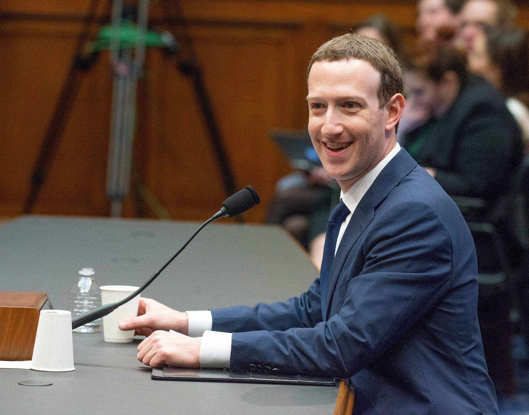 Cum schimbă Mark Zuckerberg strategia angajărilor?