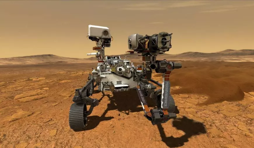 Roverul Curiosity al NASA în timul misiunii pe Marte. Robotul cercetează solul de pe planetă 