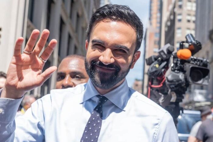 Ce propune Zohran Mamdani, candidatul democrat favorit la primăria New York? zohran mamdani e1751434161550