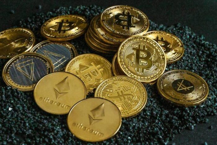 132342-cum-sa-incepi-o-cariera-in-industria-criptomonedelor-si-blockchain.jpg