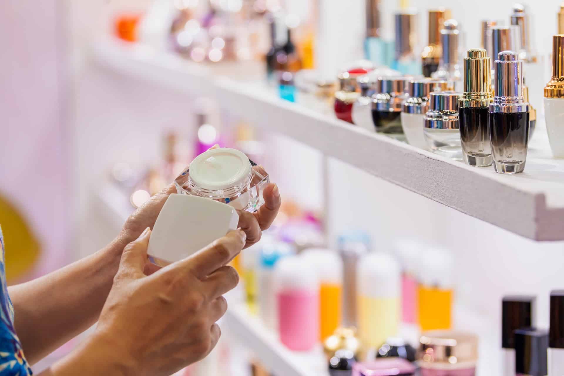 Compania Neutrogena a dezvoltat o industrie a produselor cosmetice