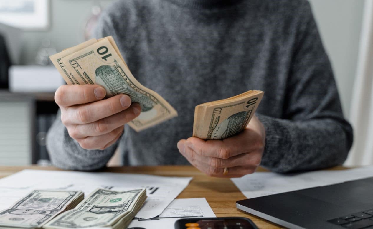 În cadrul obţinerii unui credit amânarea repetată a deciziei, aduce efecte negative