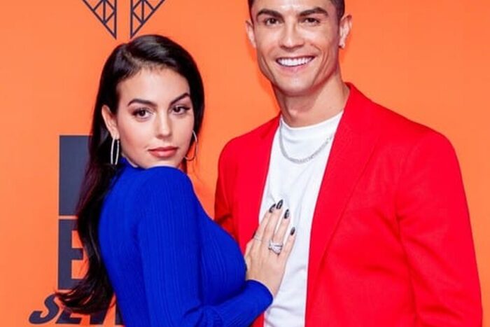 Cât a dat Cristiano Ronaldo pe inelul de logodnă pentru Georgina? profimedia 0481098803