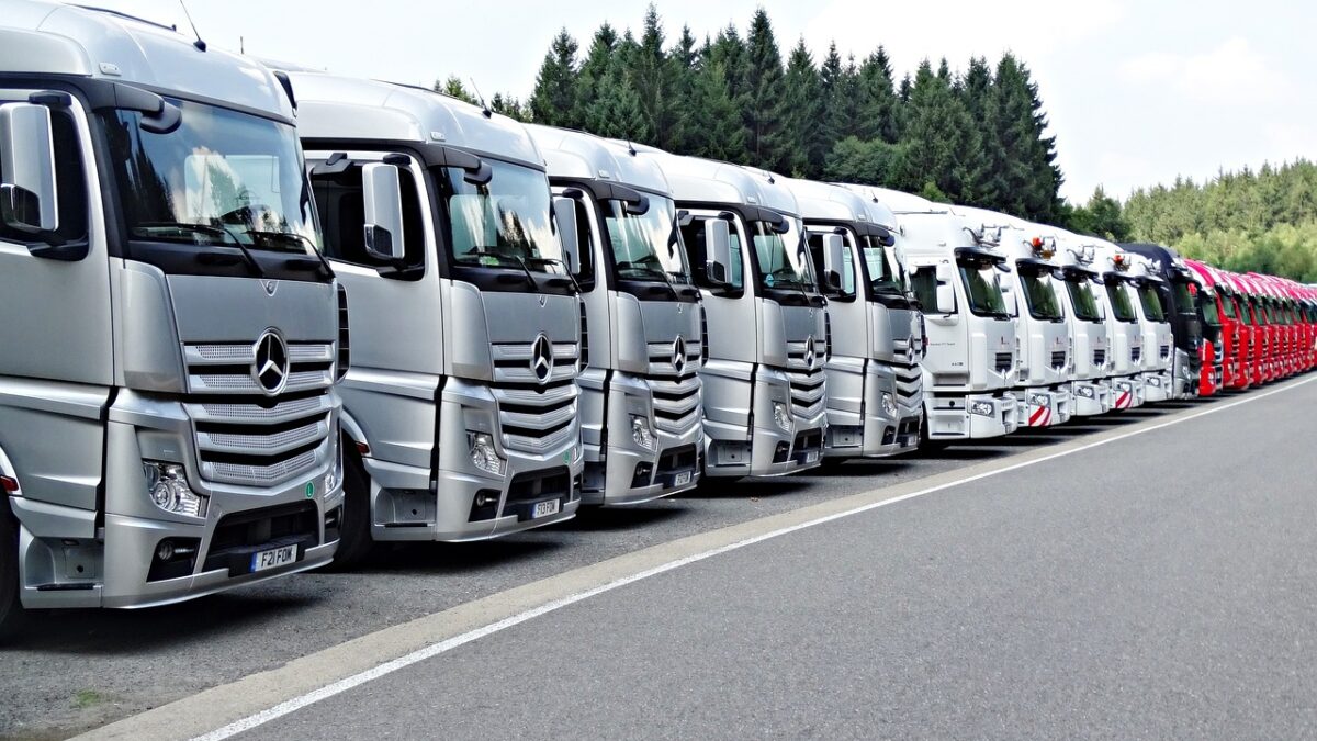 Care sunt pașii principali pentru recuperarea accizei la motorină? truck 2707700 1280
