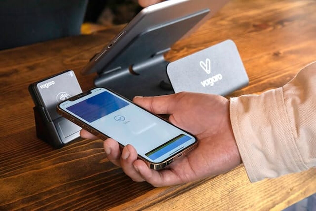 Care sunt capcanele din aplicațiile de plată și cardurile contactless în plăţile online?