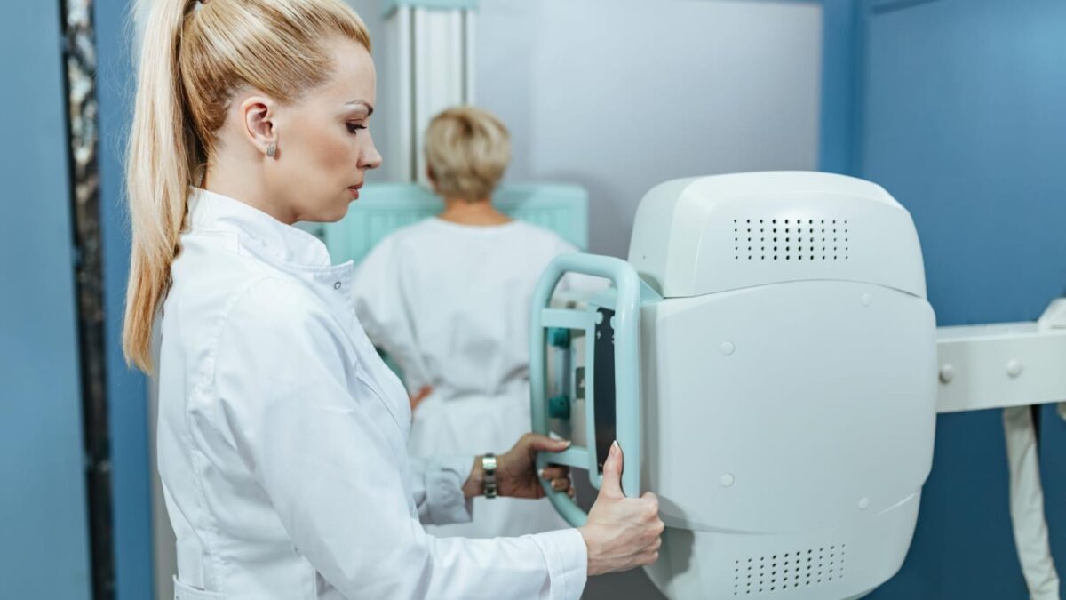 Femeile care nu participă la prima examinare pentru cancerul de sân au un risc cu 40% mai mare de mortalitate 5171 1