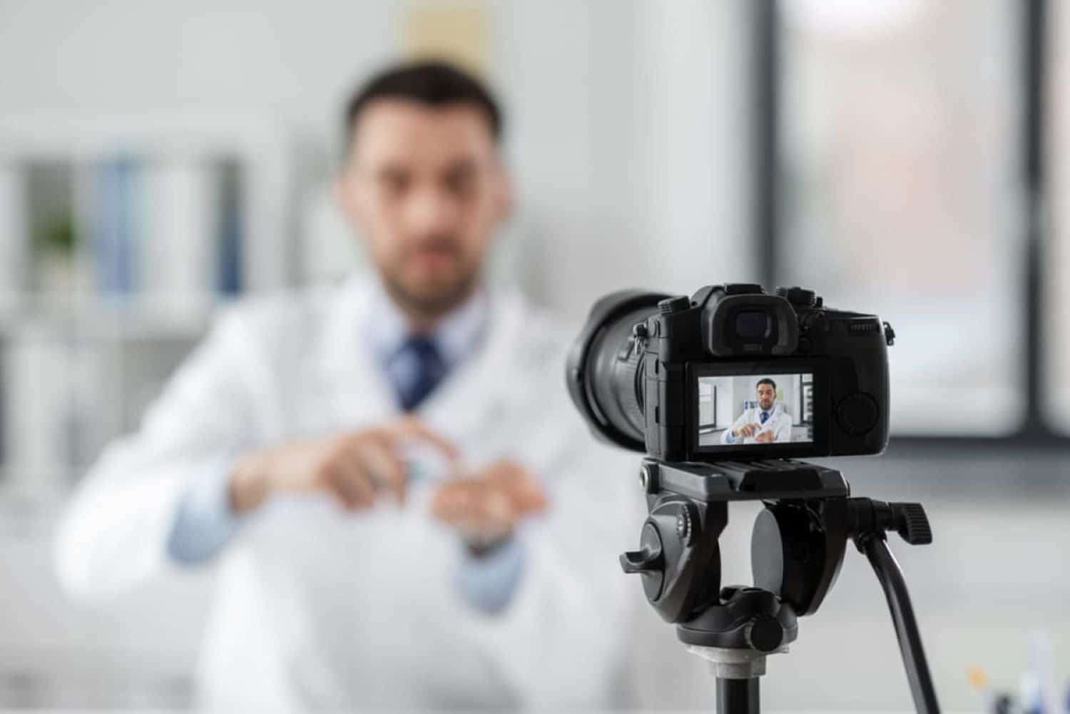 De ce să investești în camere video profesionale: 6 avantaje și recomandări