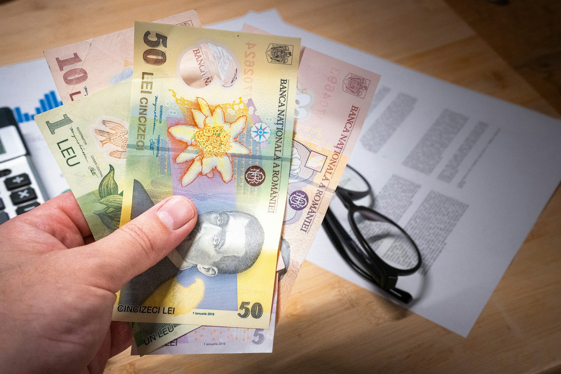 INS: În acest an, serviciile prestate populației au înregistrat scăderi