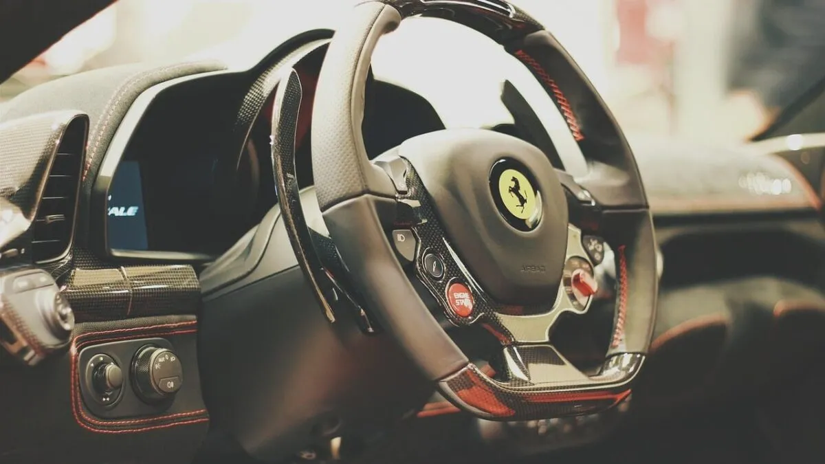 car-1281698_1280.jpg