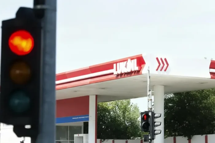 lukoil_vinde_activele_internationale_dupa_sanctiunile_sua.webp.webp