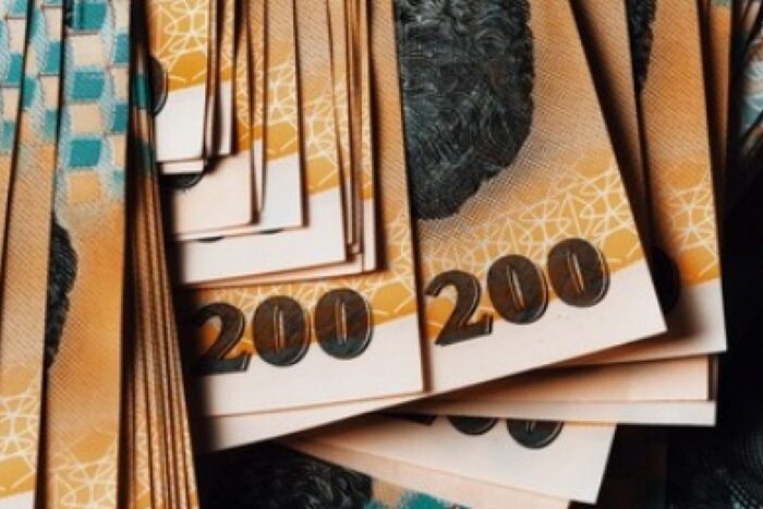 romanii pot cumpara titluri de stat tezaur incepand de luni ce dobanzi anunta ministerul finantelor
