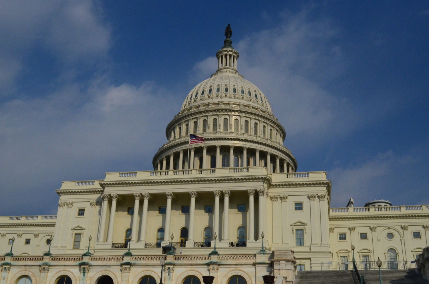 Tensiuni la Washington Retragerea trupelor americane din România provoacă dispute în Congresul SUA