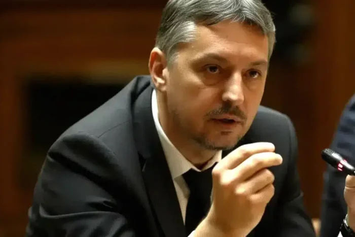 ce schimbari aduce pachetul de reforme pentru educatie si ce ramane deocamdata nespus.webp