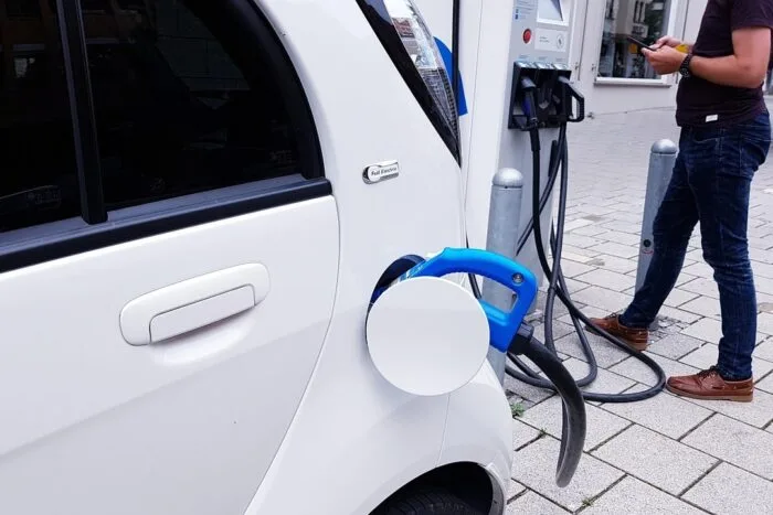 electric-car-4276420_1280.jpg