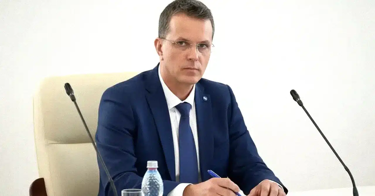 Ce spune Universitatea Athenaeum despre diploma da absolvire a lui Ionuț Moșteanu?